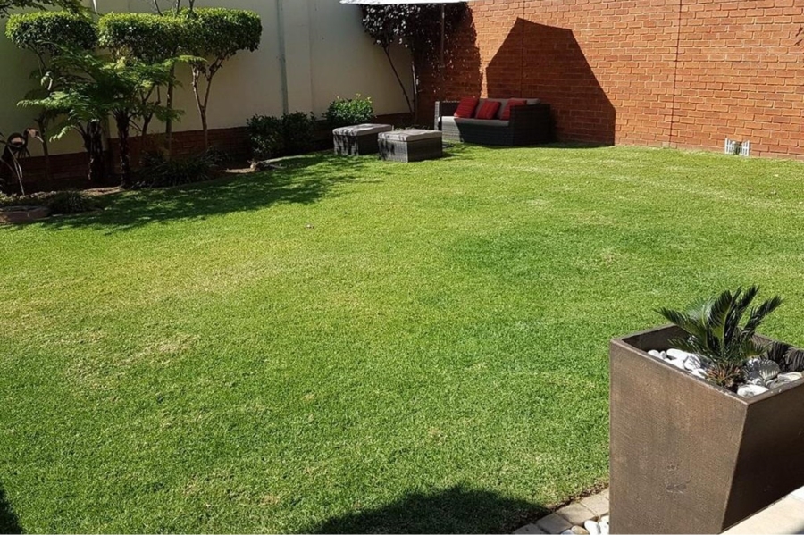 3 Bedroom Property for Sale in Greenstone Hill Gauteng
