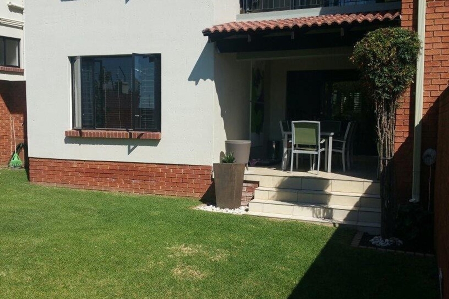 3 Bedroom Property for Sale in Greenstone Hill Gauteng