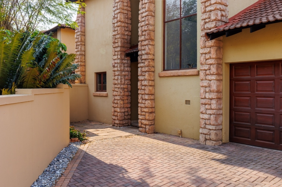 3 Bedroom Property for Sale in Faerie Glen Gauteng