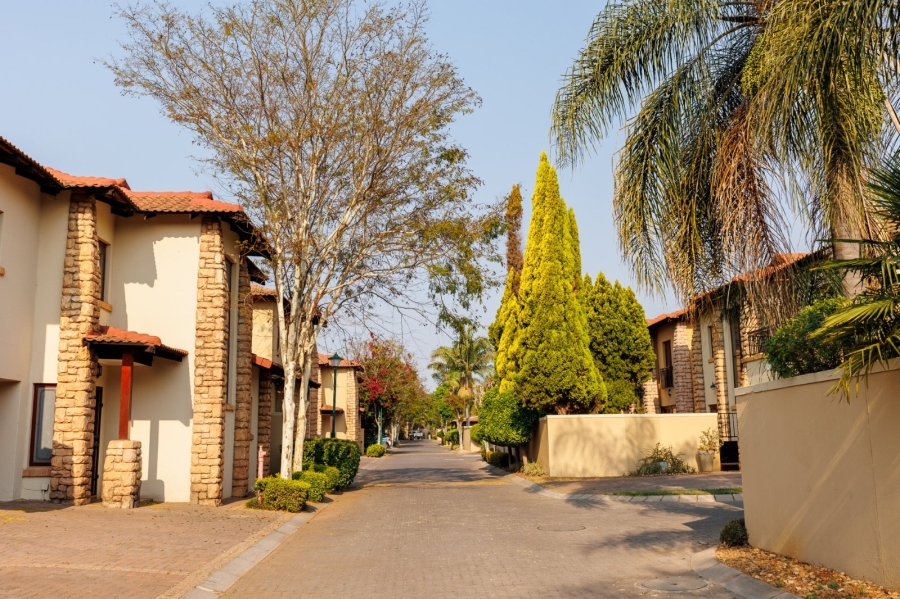 3 Bedroom Property for Sale in Faerie Glen Gauteng