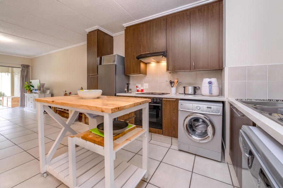 2 Bedroom Property for Sale in Bryanston Gauteng