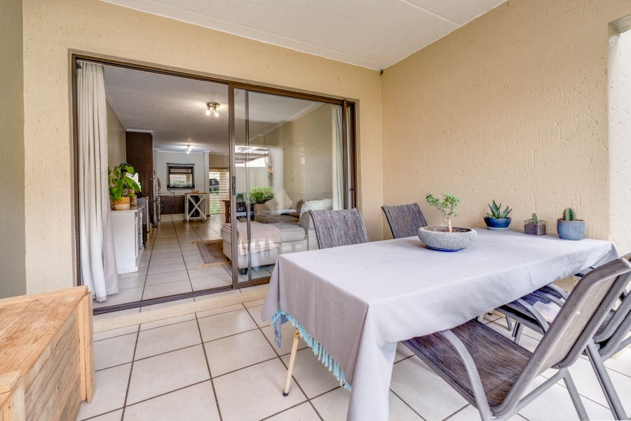 2 Bedroom Property for Sale in Bryanston Gauteng