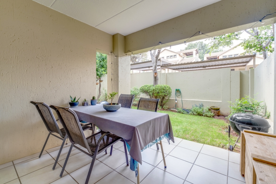 2 Bedroom Property for Sale in Bryanston Gauteng