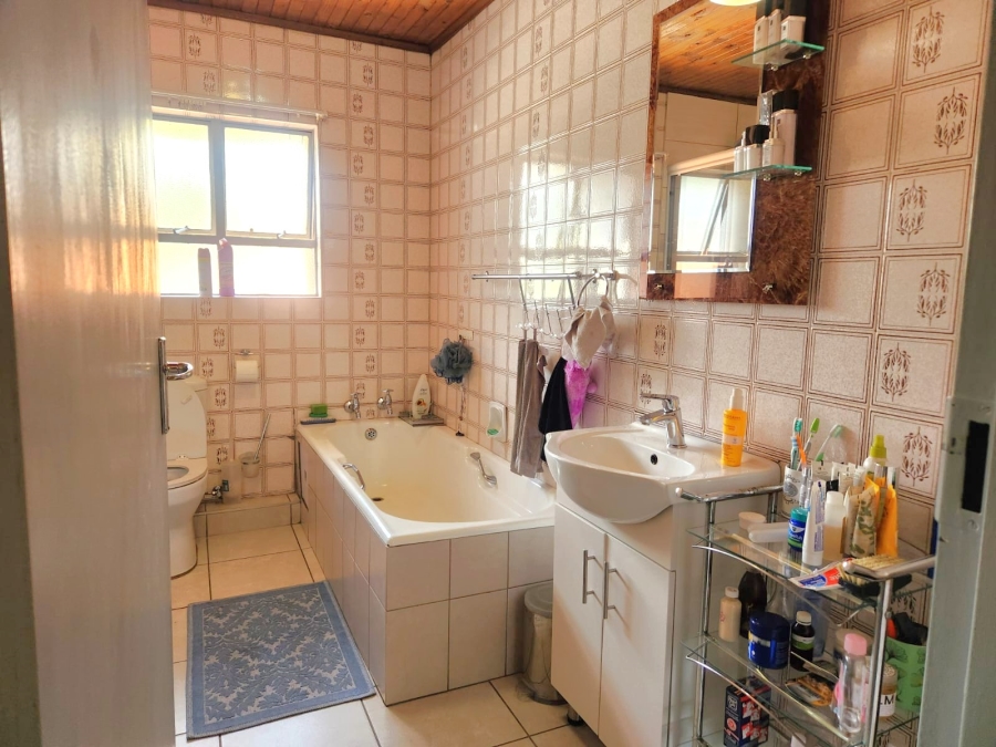 3 Bedroom Property for Sale in Doringkloof Gauteng