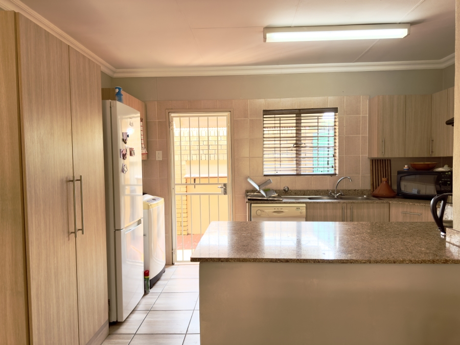 2 Bedroom Property for Sale in Equestria Gauteng