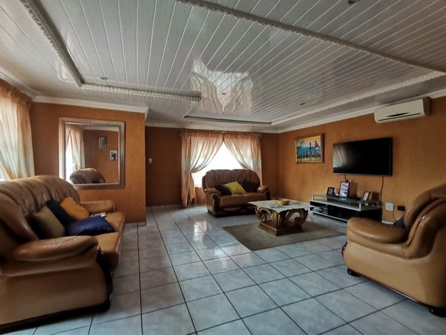 5 Bedroom Property for Sale in Ormonde Gauteng