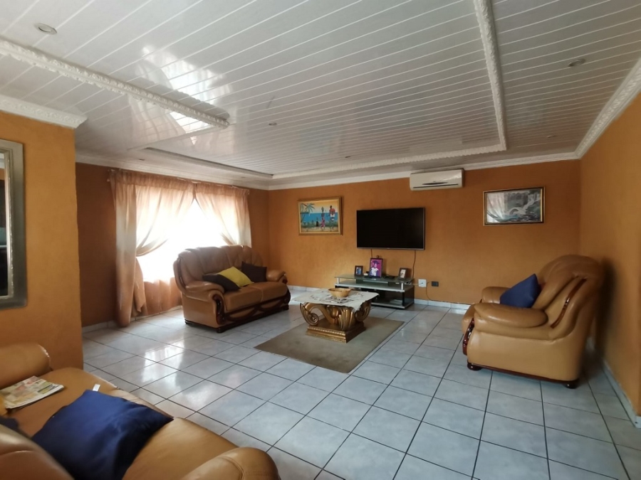 5 Bedroom Property for Sale in Ormonde Gauteng