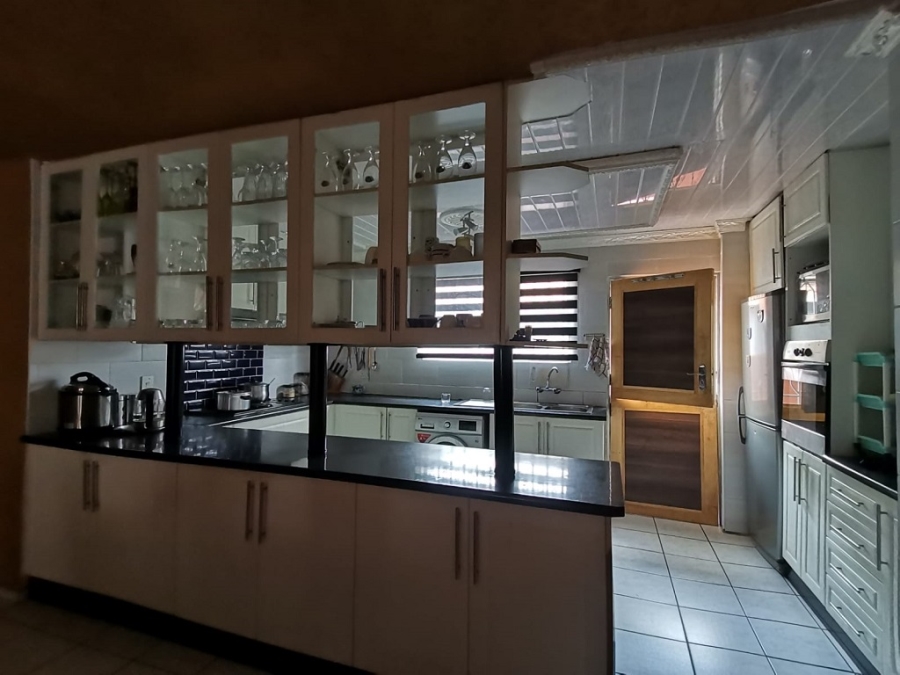 5 Bedroom Property for Sale in Ormonde Gauteng