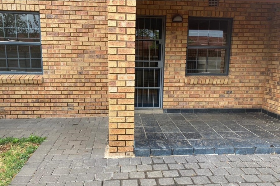 To Let 2 Bedroom Property for Rent in Montana Gauteng