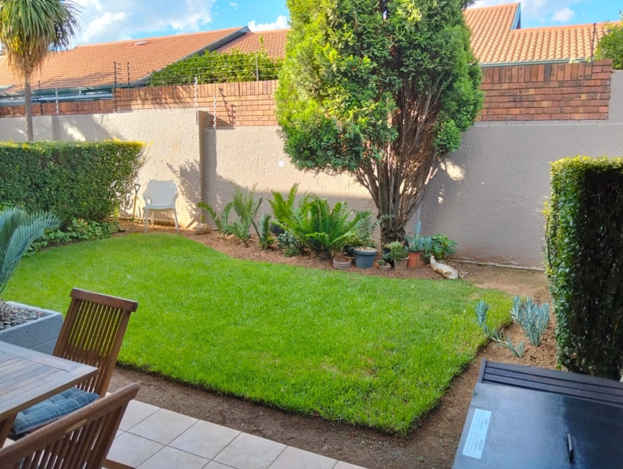 2 Bedroom Property for Sale in Brackendowns Gauteng