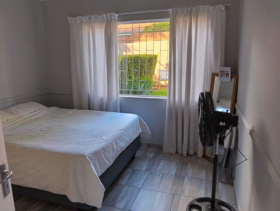 2 Bedroom Property for Sale in Brackendowns Gauteng