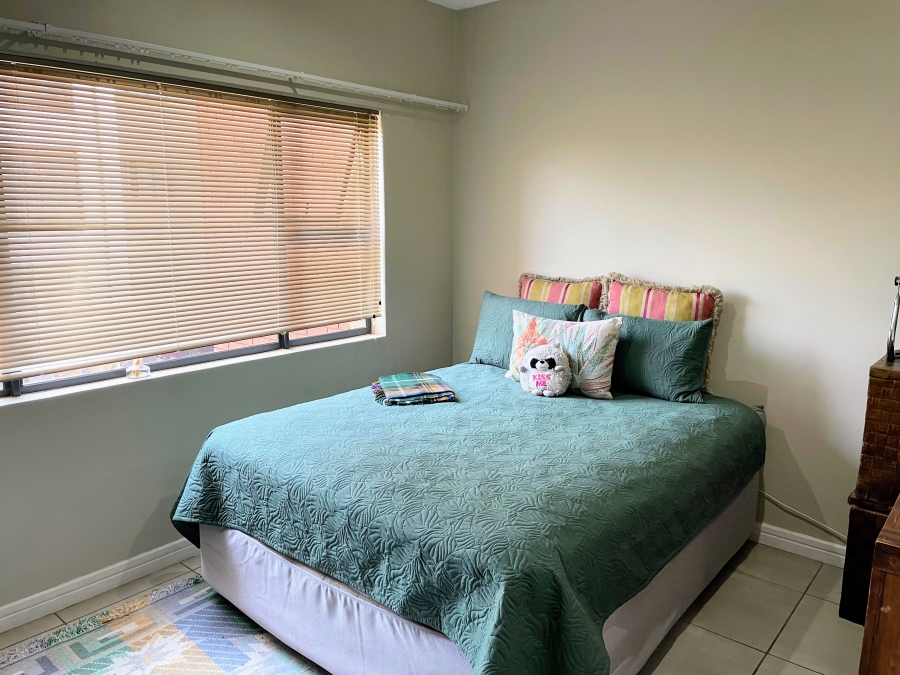 2 Bedroom Property for Sale in Die Hoewes Gauteng