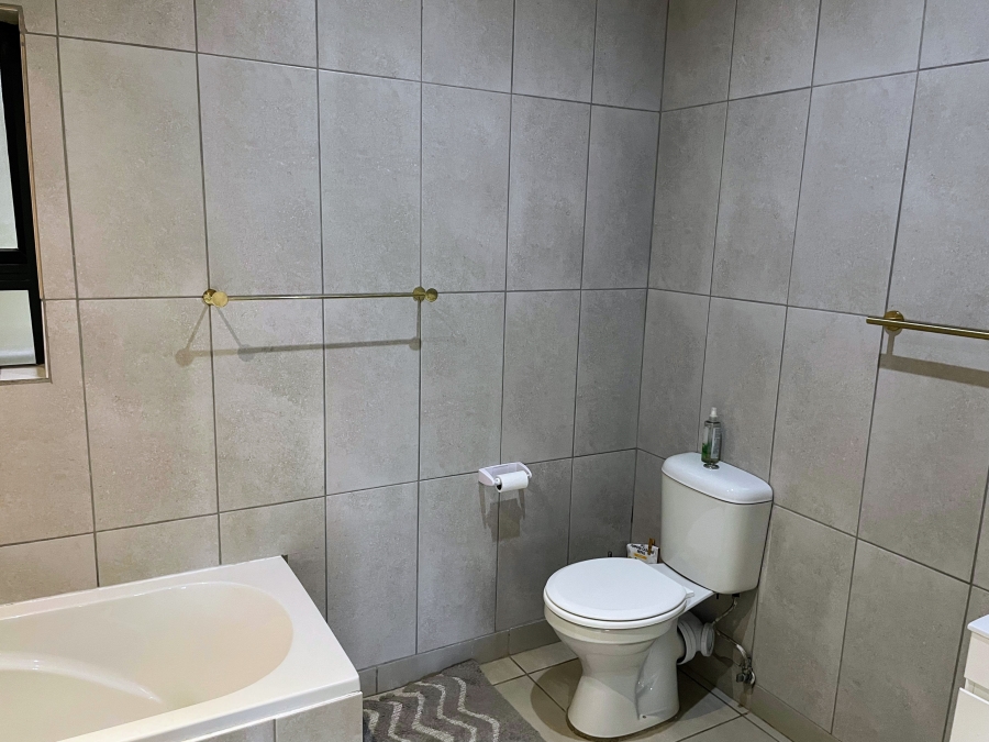 2 Bedroom Property for Sale in Die Hoewes Gauteng