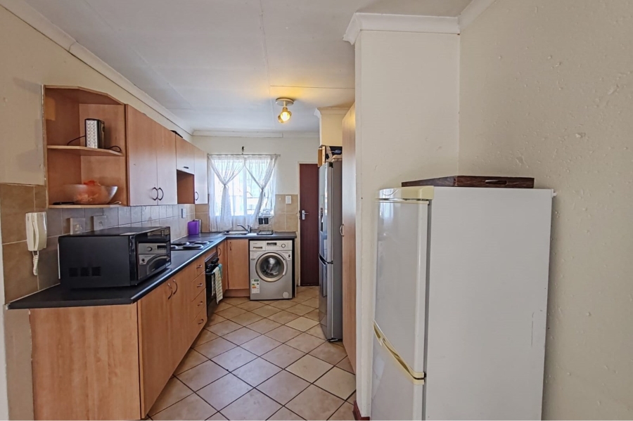2 Bedroom Property for Sale in Vorna Valley Gauteng
