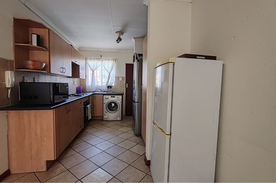 2 Bedroom Property for Sale in Vorna Valley Gauteng