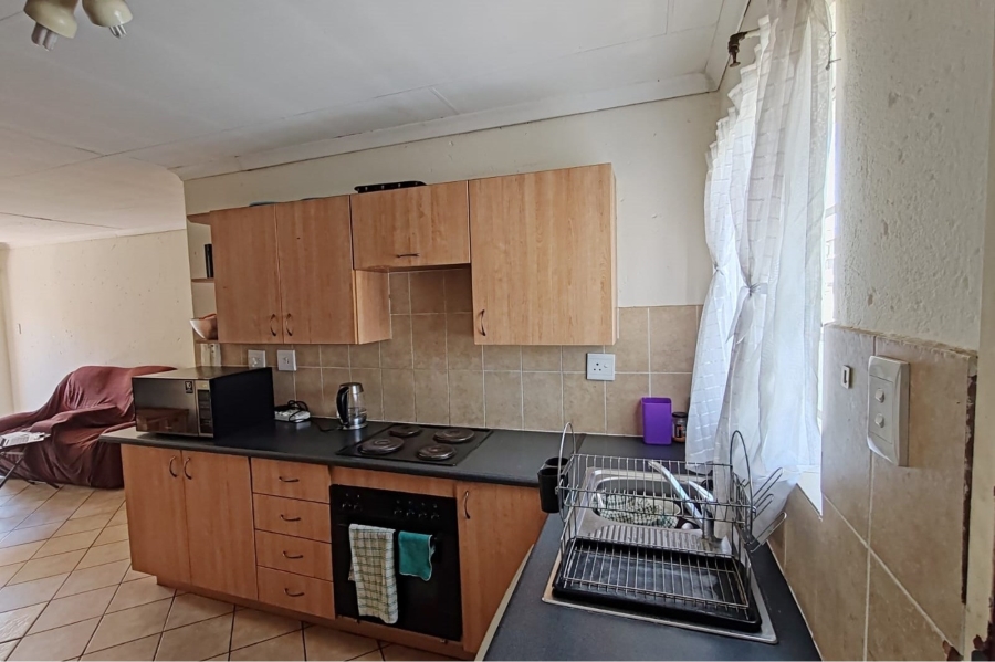 2 Bedroom Property for Sale in Vorna Valley Gauteng