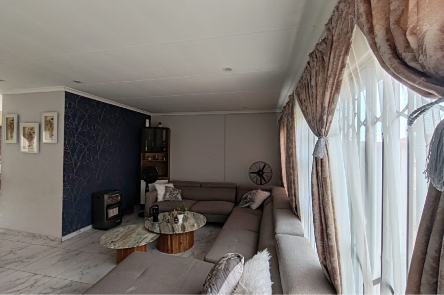 3 Bedroom Property for Sale in Sundowner Gauteng