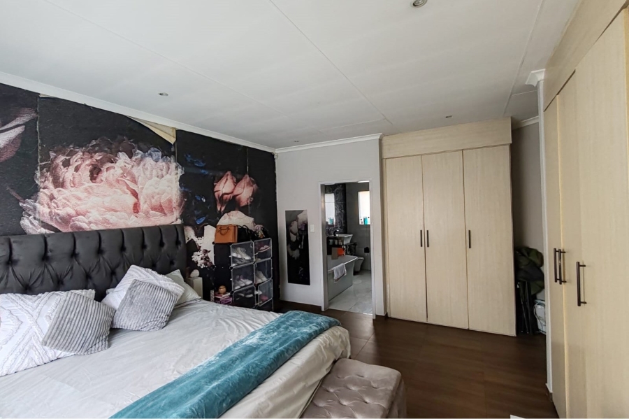 3 Bedroom Property for Sale in Sundowner Gauteng