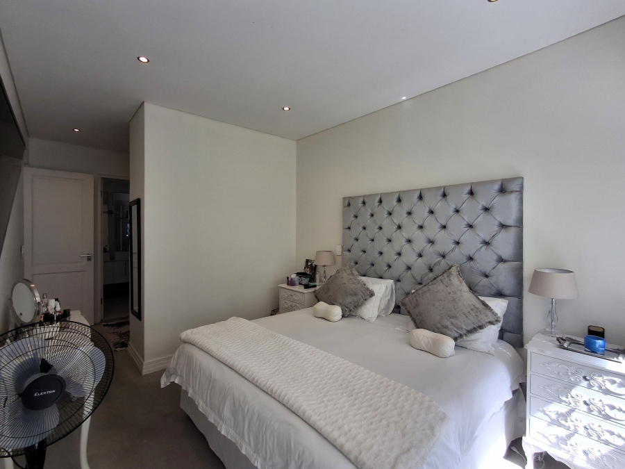 2 Bedroom Property for Sale in Dunkeld West Gauteng