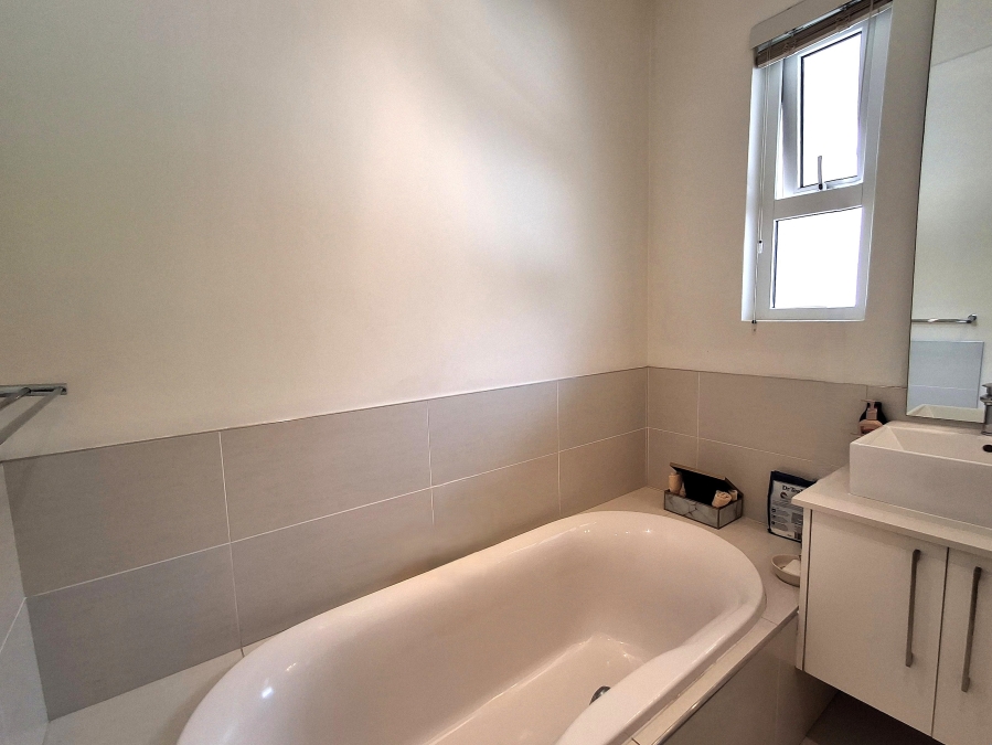 2 Bedroom Property for Sale in Dunkeld West Gauteng
