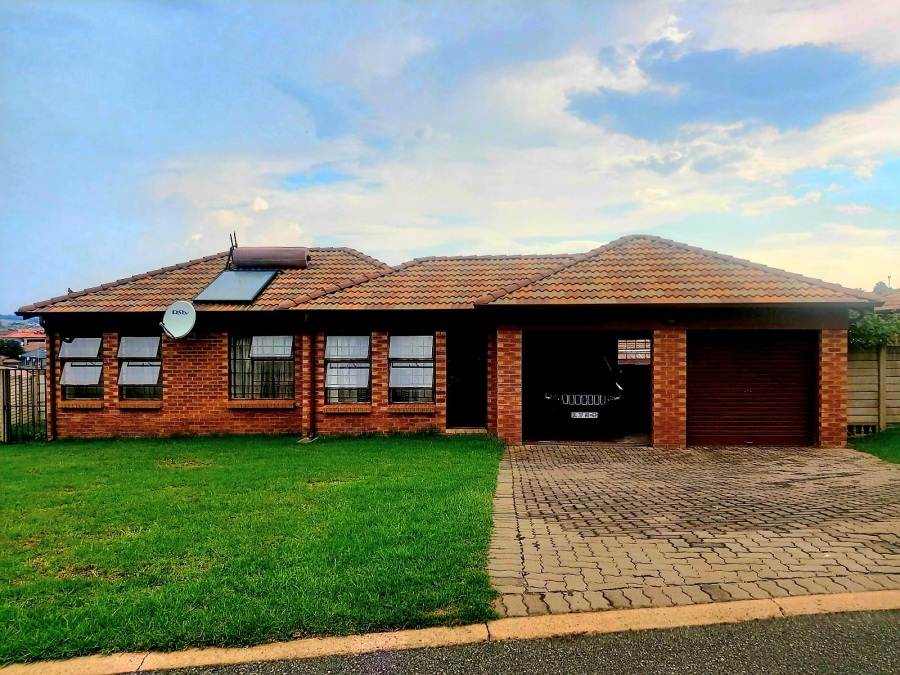 3 Bedroom Property for Sale in Thatch Hill Estate Gauteng