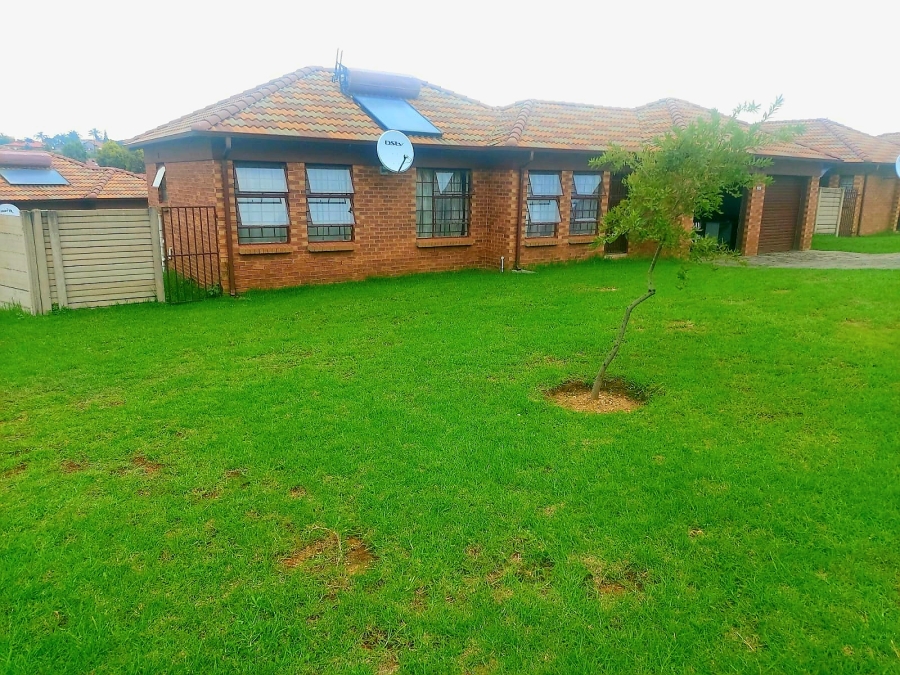 3 Bedroom Property for Sale in Thatch Hill Estate Gauteng