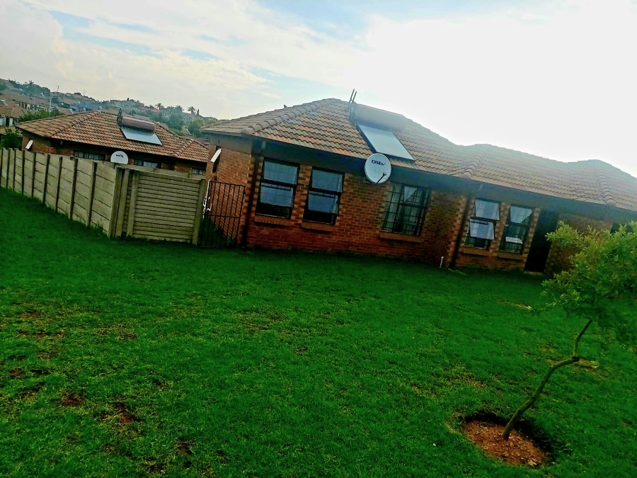 3 Bedroom Property for Sale in Thatch Hill Estate Gauteng