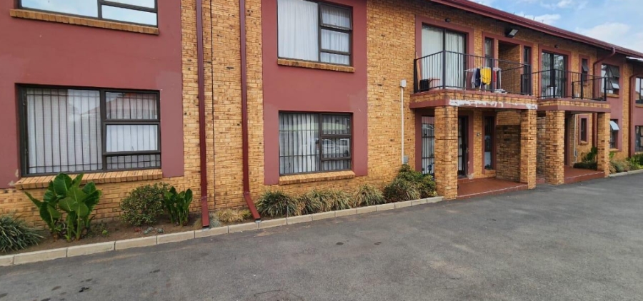 2 Bedroom Property for Sale in Brackendowns Gauteng