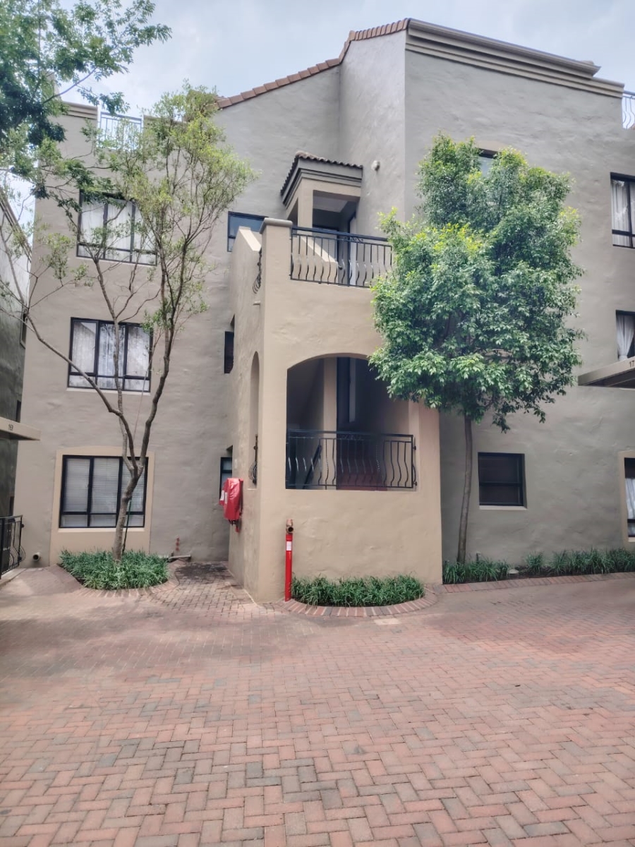 2 Bedroom Property for Sale in Pineslopes Gauteng