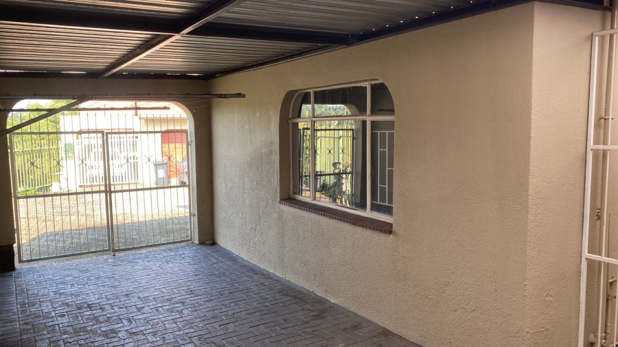 2 Bedroom Property for Sale in Rant En Dal Gauteng