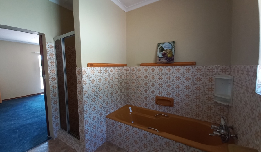 4 Bedroom Property for Sale in Libradene Gauteng