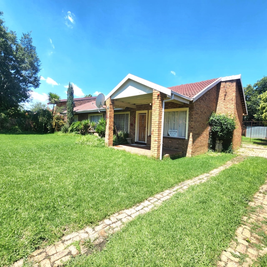 3 Bedroom Property for Sale in Bester Gauteng