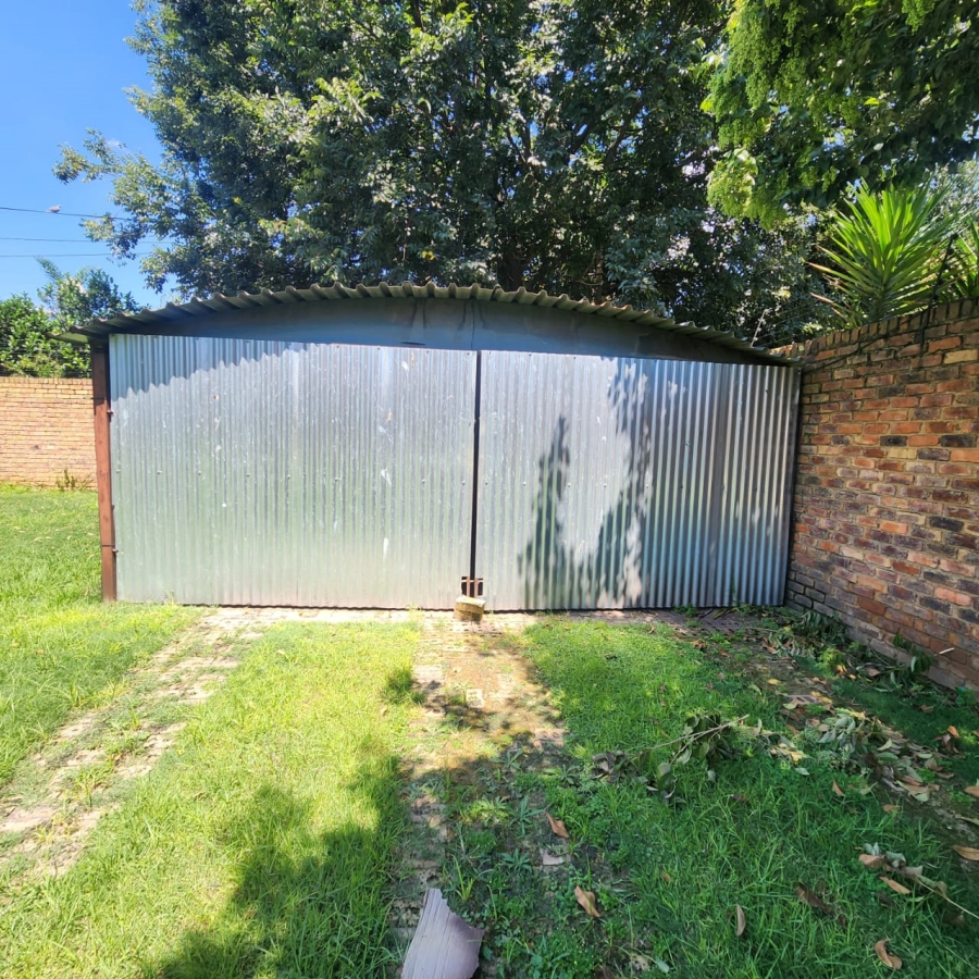 3 Bedroom Property for Sale in Bester Gauteng