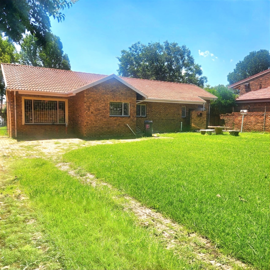 3 Bedroom Property for Sale in Bester Gauteng