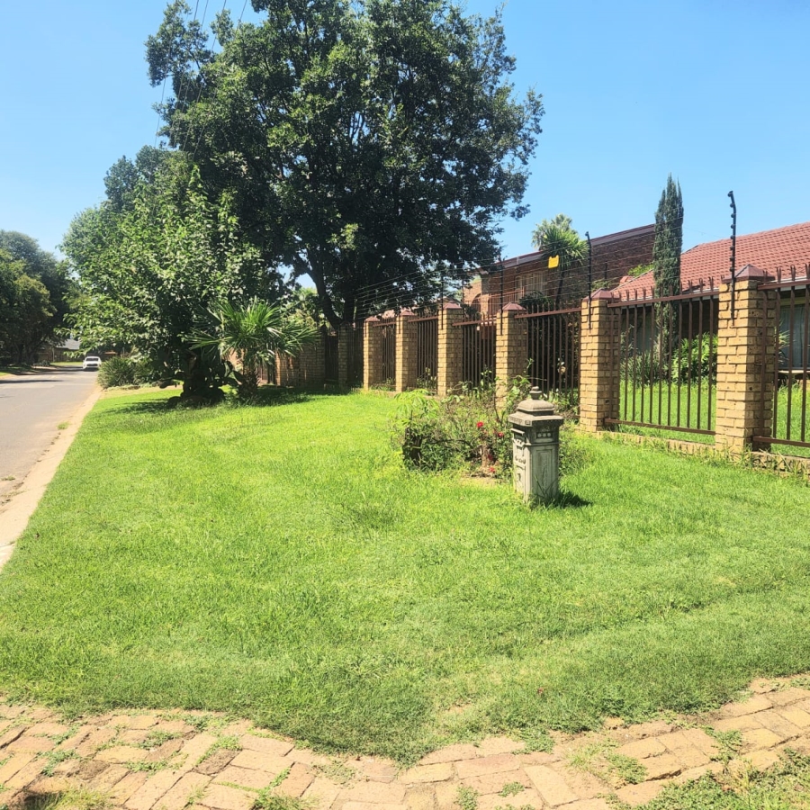 3 Bedroom Property for Sale in Bester Gauteng