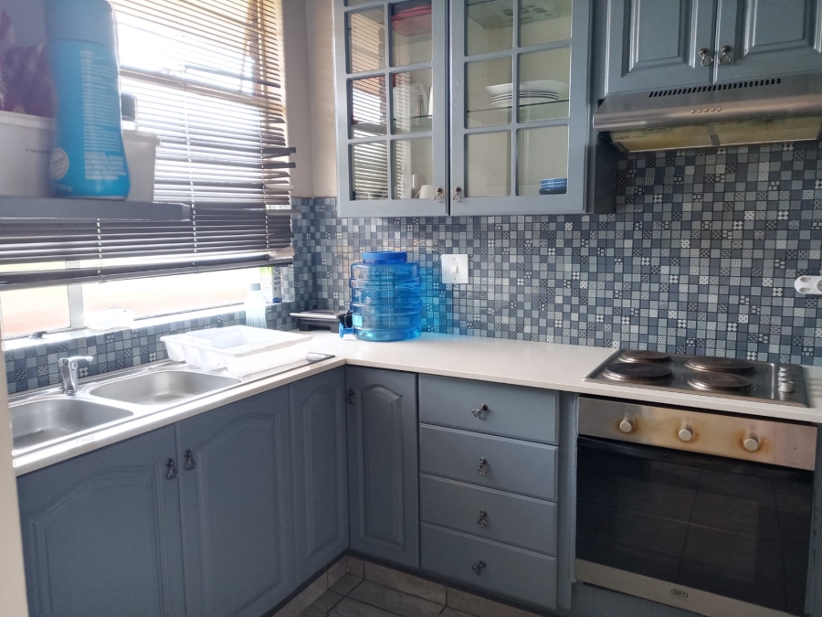 To Let 3 Bedroom Property for Rent in Sinoville Gauteng