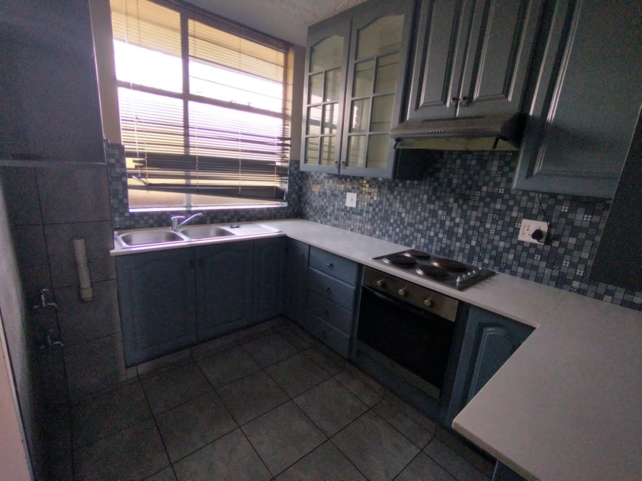 To Let 3 Bedroom Property for Rent in Sinoville Gauteng