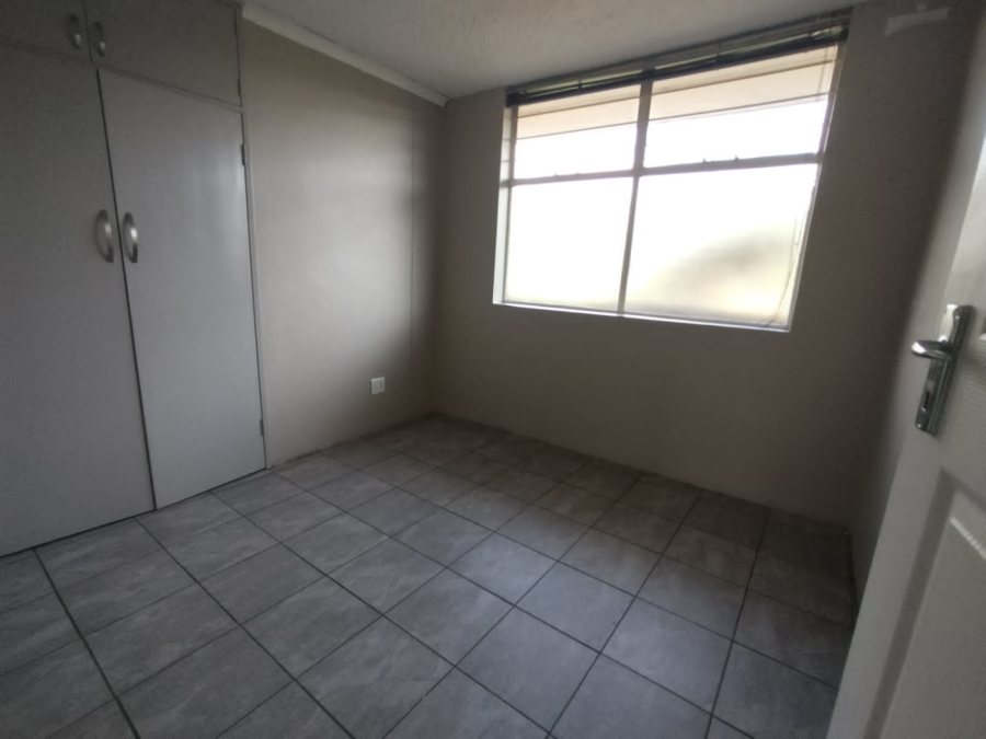 To Let 3 Bedroom Property for Rent in Sinoville Gauteng