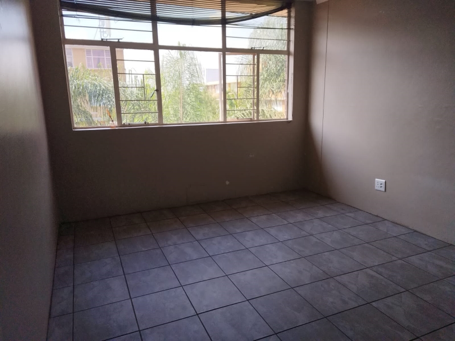To Let 3 Bedroom Property for Rent in Sinoville Gauteng