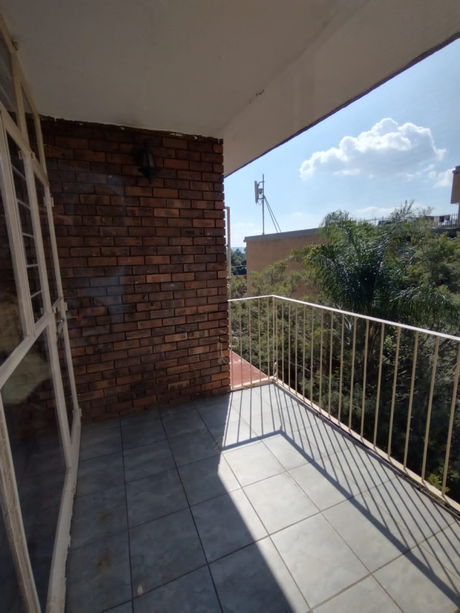 To Let 3 Bedroom Property for Rent in Sinoville Gauteng