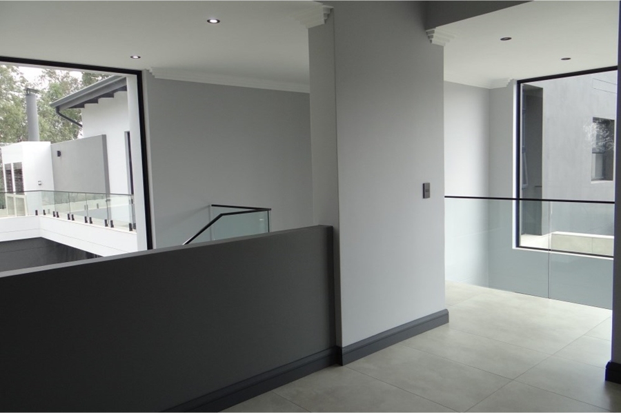 5 Bedroom Property for Sale in Midstream Ridge Gauteng