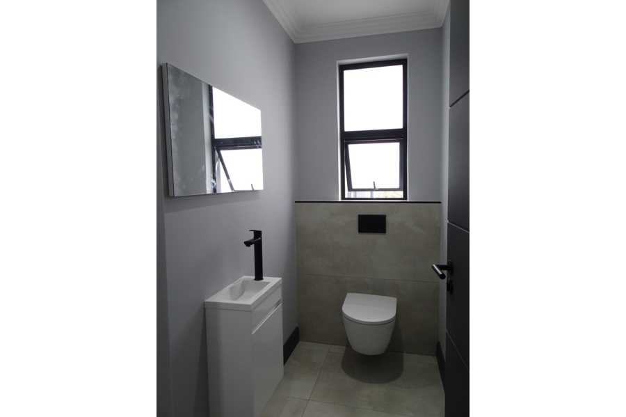 5 Bedroom Property for Sale in Midstream Ridge Gauteng