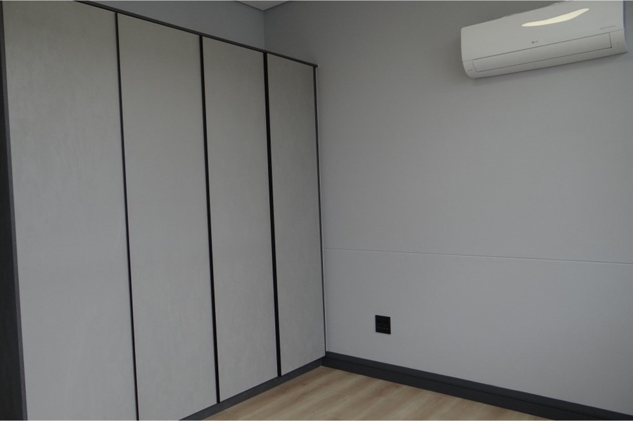 5 Bedroom Property for Sale in Midstream Ridge Gauteng