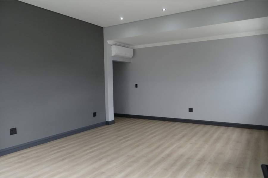 5 Bedroom Property for Sale in Midstream Ridge Gauteng