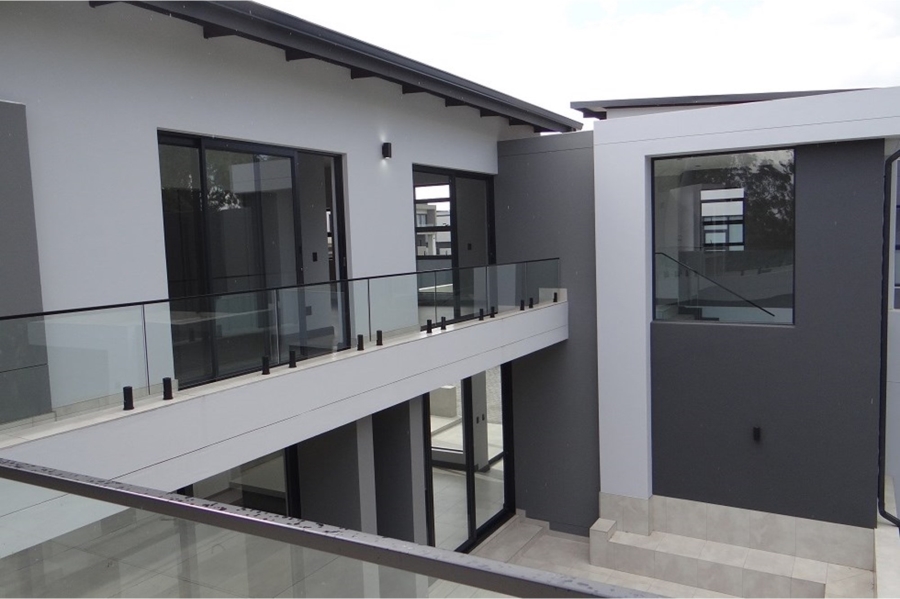 5 Bedroom Property for Sale in Midstream Ridge Gauteng