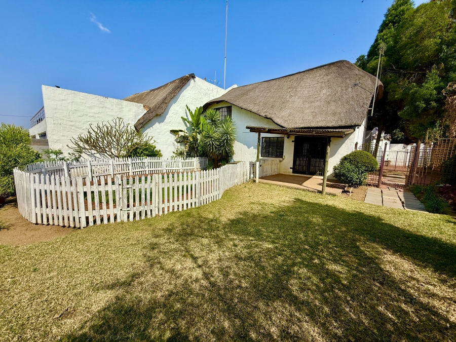 3 Bedroom Property for Sale in Garsfontein Gauteng
