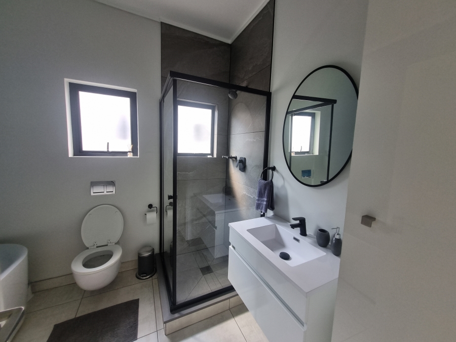 To Let 2 Bedroom Property for Rent in The Polofields Gauteng