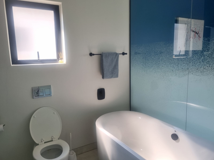 To Let 2 Bedroom Property for Rent in The Polofields Gauteng