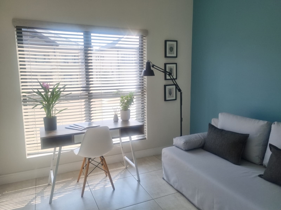 To Let 2 Bedroom Property for Rent in The Polofields Gauteng