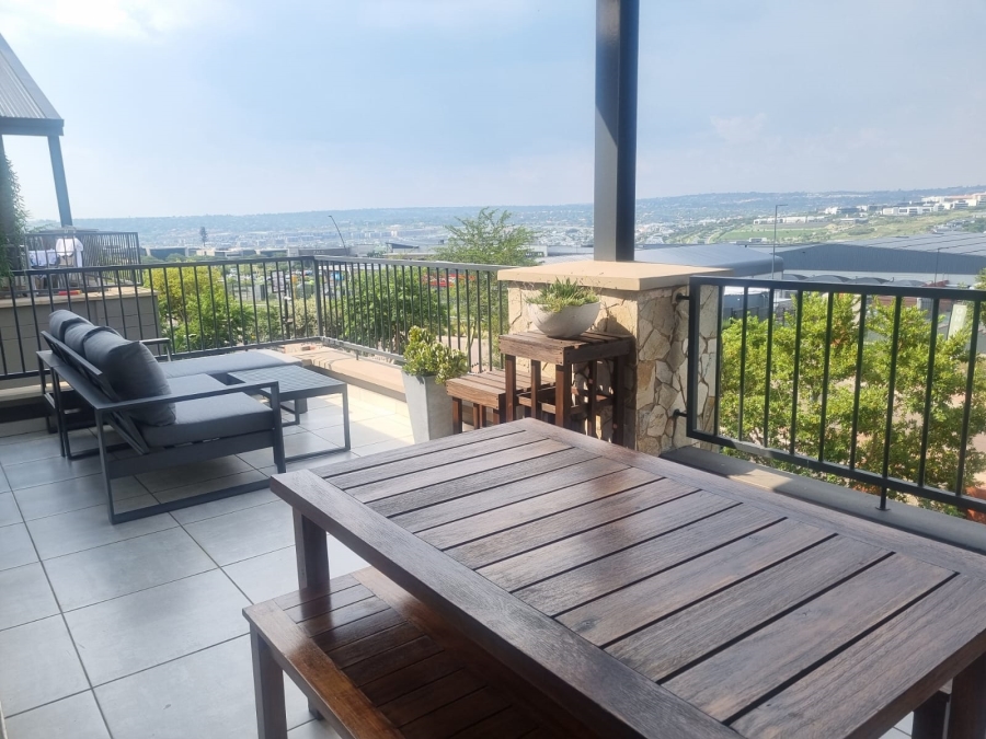 To Let 2 Bedroom Property for Rent in The Polofields Gauteng